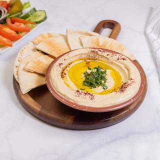 Hummus With Bread